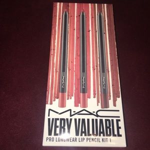 MAC- bet valuable pro longwear lip pencil kit 1.